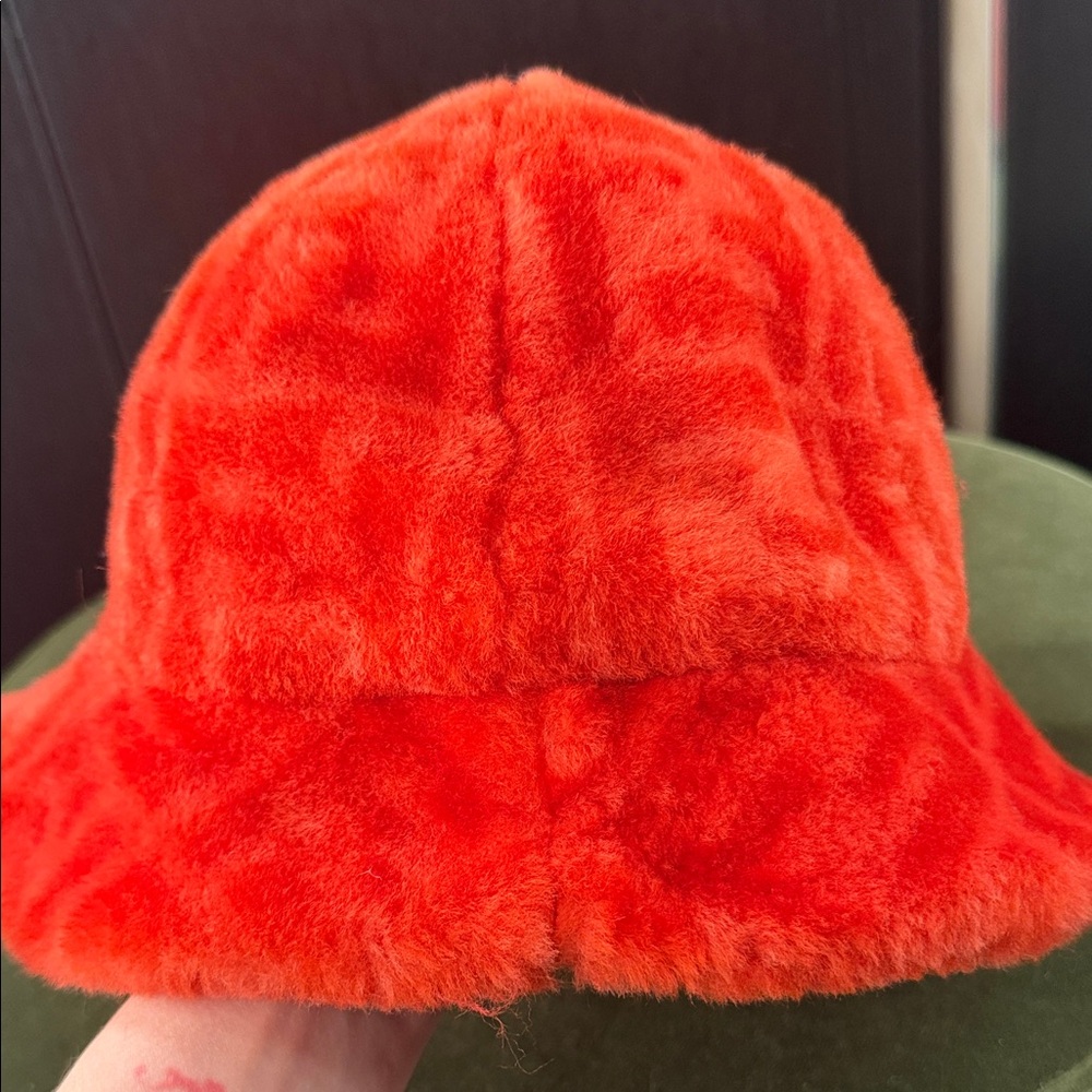 Fendi shearling bucket hat with a Zucca monogram pattern.Orange/Red Fuzzy - Picture 5 of 9